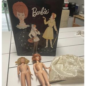 Vintage 1963 Barbie Doll Black Mattel double Doll Case Trunk w 2 Dolls